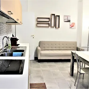 ls-house-apartment-in-the-heart-of-sanremo.hotelitalianriviera.com/